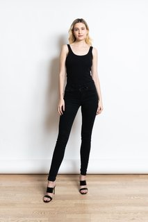 Alexia Fast feet photo thumbnail