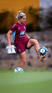 Alexia Putellas feet photo thumbnail