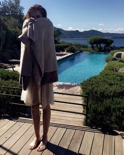 Alexina Graham feet photo 3