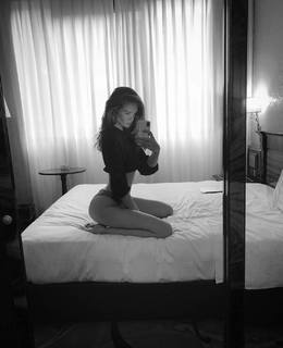 Alexina Graham feet photo 19