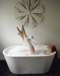 Alexina Graham feet photo 20