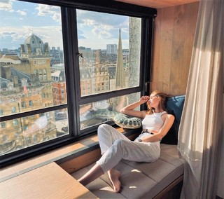 Alexina Graham feet photo 8