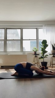 Alexina Graham feet photo 4