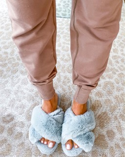 Alexis Belbel feet photo 3