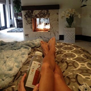 Alexis Bellino feet photo 2