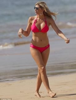 Alexis Bellino feet photo 10