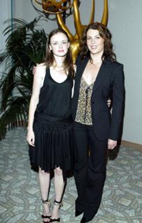 Alexis Bledel feet photo thumbnail