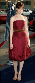 Alexis Bledel feet photo thumbnail