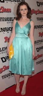 Alexis Bledel feet photo thumbnail