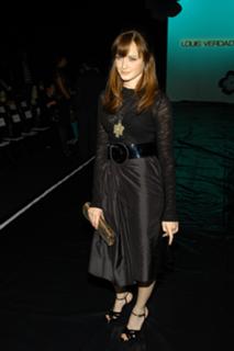 Alexis Bledel feet photo thumbnail
