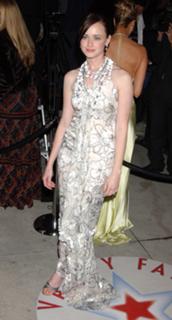 Alexis Bledel feet photo thumbnail