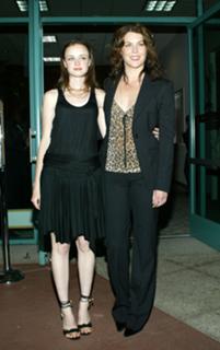 Alexis Bledel feet photo thumbnail