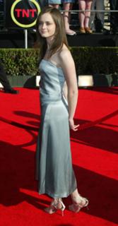 Alexis Bledel feet photo thumbnail