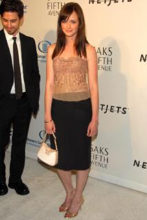 Alexis Bledel feet photo thumbnail