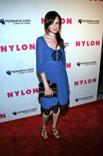 Alexis Bledel feet photo thumbnail