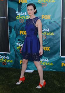 Alexis Bledel feet photo thumbnail