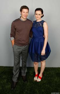Alexis Bledel feet photo thumbnail