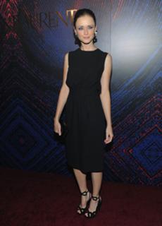 Alexis Bledel feet photo thumbnail