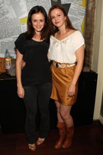 Alexis Bledel feet photo thumbnail