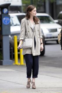 Alexis Bledel feet photo thumbnail