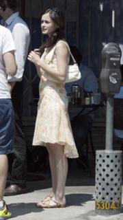Alexis Bledel feet photo thumbnail