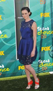 Alexis Bledel feet photo thumbnail