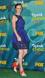 Alexis Bledel feet photo thumbnail
