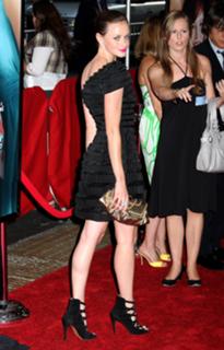 Alexis Bledel feet photo thumbnail