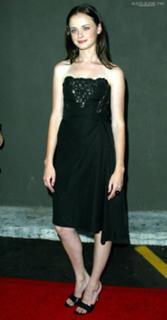 Alexis Bledel feet photo thumbnail