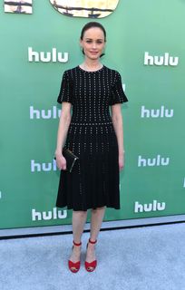 Alexis Bledel feet photo thumbnail