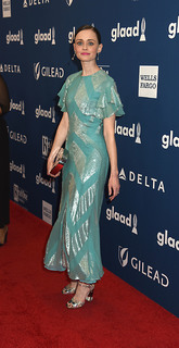Alexis Bledel feet photo thumbnail