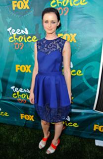 Alexis Bledel feet photo thumbnail
