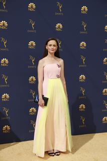 Alexis Bledel feet photo thumbnail