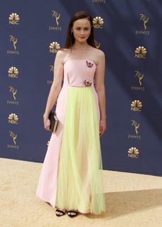Alexis Bledel feet photo thumbnail