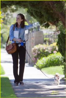 Alexis Bledel feet photo thumbnail