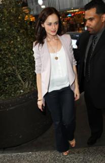 Alexis Bledel feet photo thumbnail