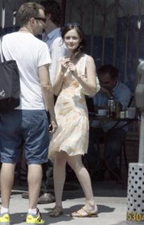 Alexis Bledel feet photo thumbnail