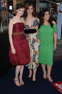 Alexis Bledel feet photo thumbnail