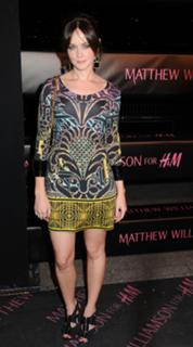 Alexis Bledel feet photo thumbnail