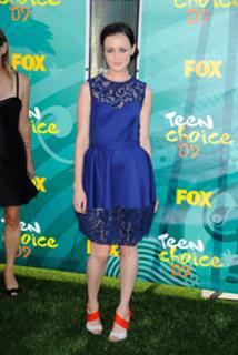 Alexis Bledel feet photo thumbnail