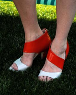 Alexis Bledel feet photo thumbnail
