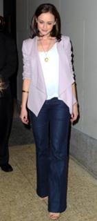 Alexis Bledel feet photo thumbnail