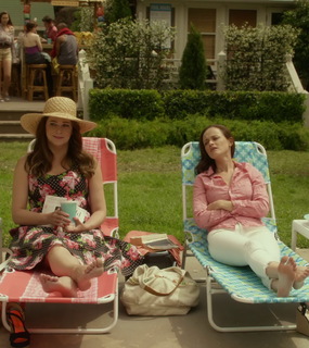 Alexis Bledel feet photo thumbnail
