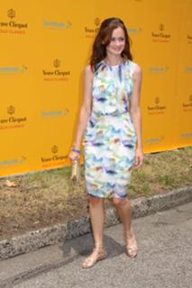Alexis Bledel feet photo thumbnail