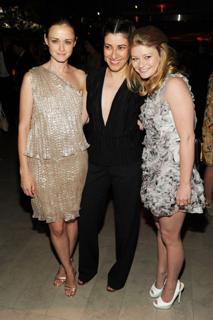 Alexis Bledel feet photo thumbnail