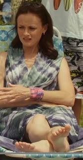 Alexis Bledel feet photo thumbnail