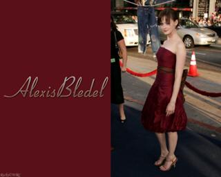 Alexis Bledel feet photo thumbnail
