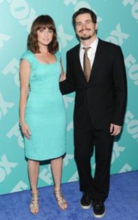 Alexis Bledel feet photo thumbnail