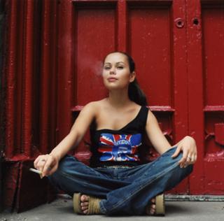 Alexis Dziena feet photo thumbnail