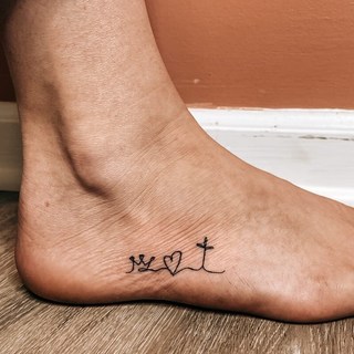 Alexis Gomez feet photo 3